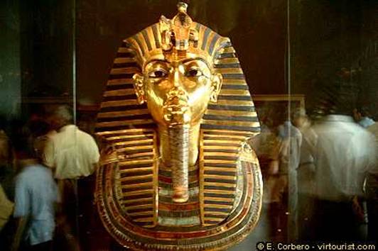 37.- cairo, egyptian museum, tutankhamun mask